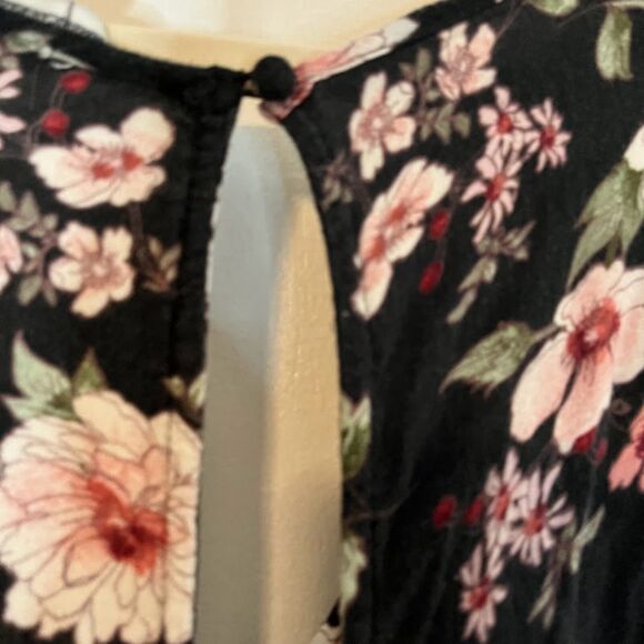 American Eagle Dress M Black Floral Long Ruffle Sleeve V-Neck Bohochic Romantic - Picture 5 of 5